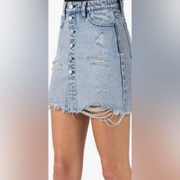 - Trendy Distressed Denim Button-Up Mini Large - Picture 1 of 16